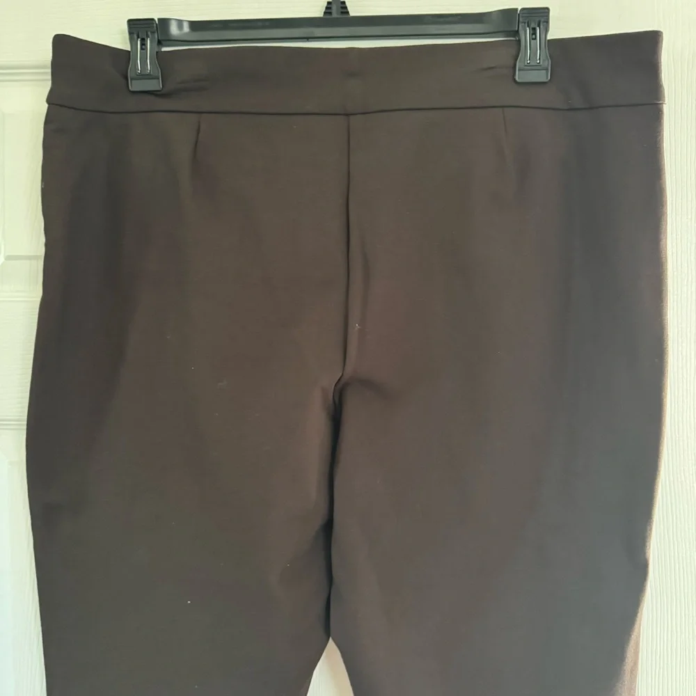 Anne Klein 🫐 Dark Brown Ponte Knit Ankle Pants - Picture 5 of 12